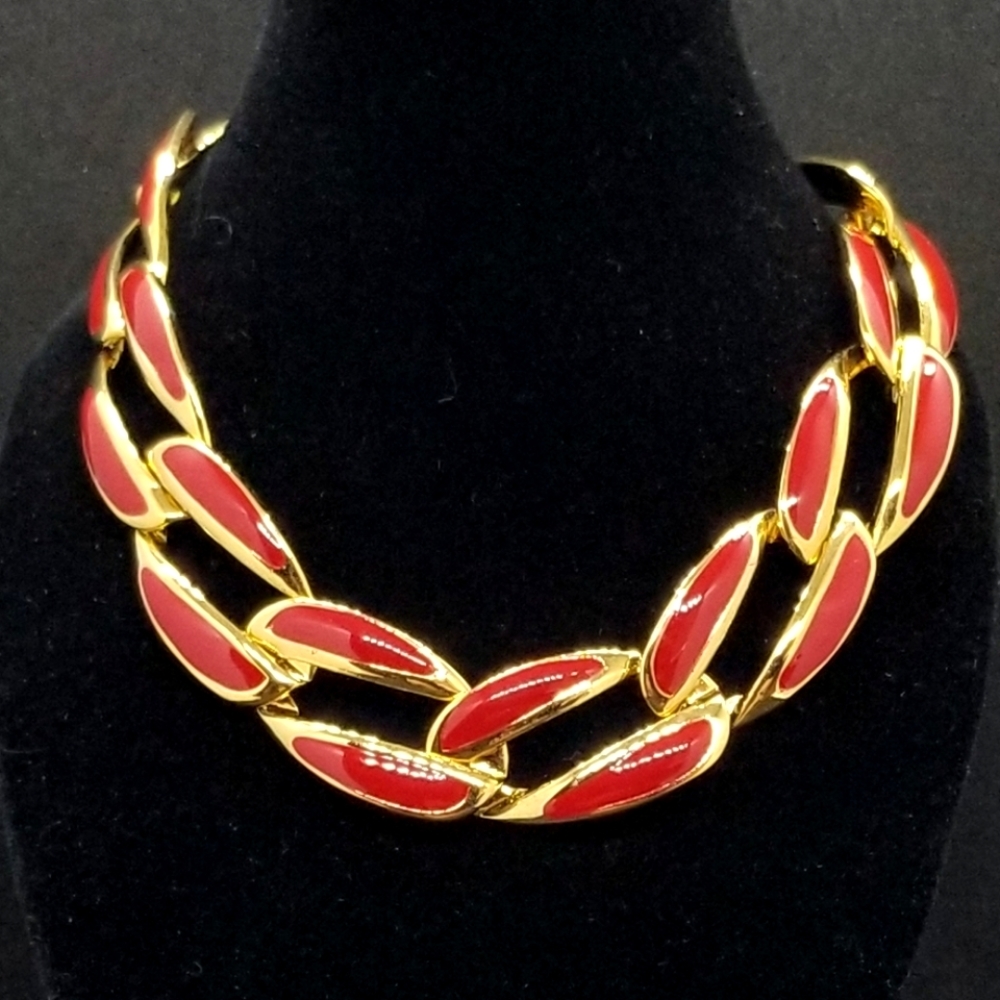 Napier BNWT gold w/ red enamel link necklace